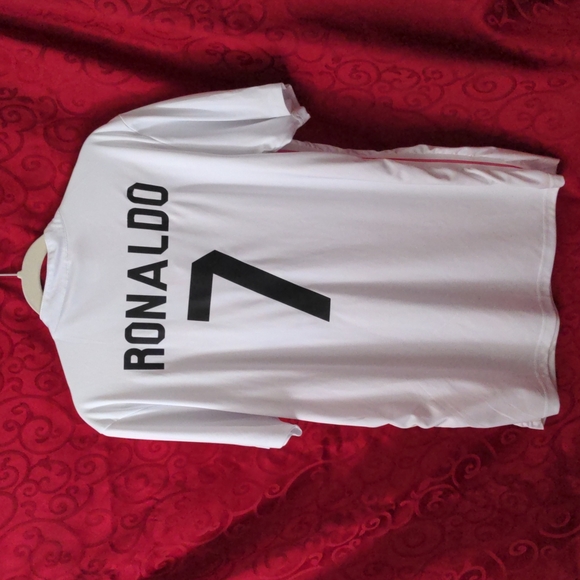 Men's Soccer Jersey size Large Real Madrid - Picture 7 of 7